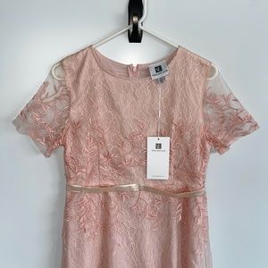 Vicky and Lucas NWT dress Size Medium‎